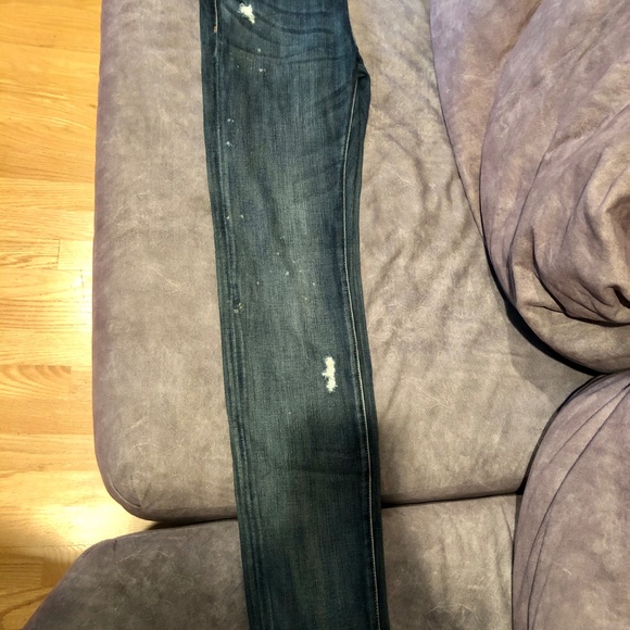 ✰Mid-Rise Distressed Blank NYC Jeans👖✰ - Picture 4 of 4